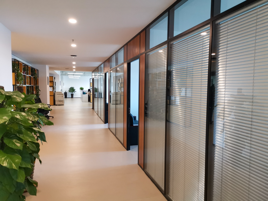 85款雙玻百葉隔斷 (2).jpg